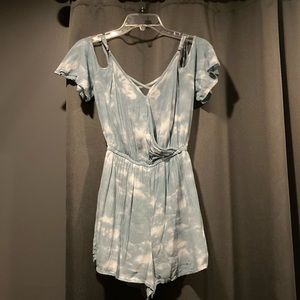Light blue, cold shoulder romper